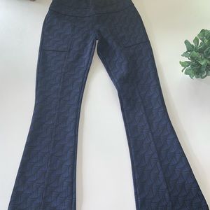 Brazilian Flared Stretch Trousers with pockets
